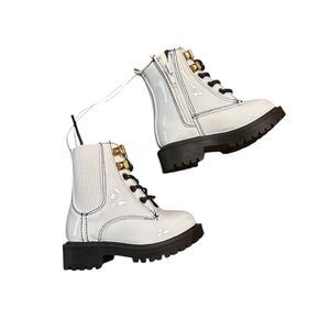 NWOT  Toddler Girls REGAZZA Boots, Size 5